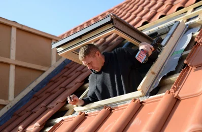 Pose de fenêtres de toit Velux à Nérondes